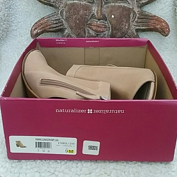Naturalizer brand new sandles - Picture 7 of 8